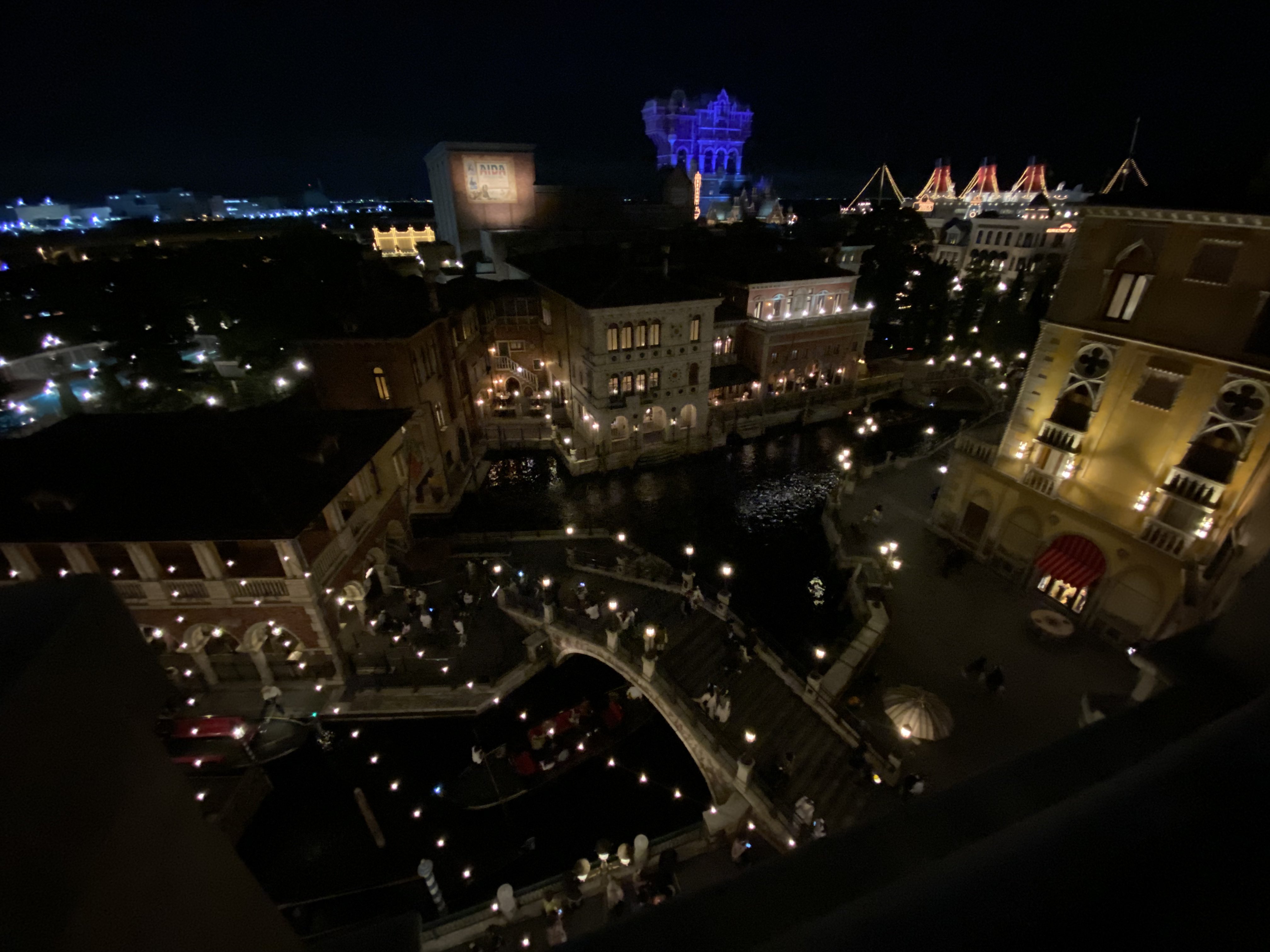 綾川ゆんまお 11 13 14 S耐 岡山戦love Drive Racingレースクイーン 夜景が絶景すぎるしタワー オブ テラーから悲鳴も聞こえてくるしキャストさんが手振ってくれるし最高すぎてずーっと眺めてた スペチアーレ ルーム スイート ヴェネツィア