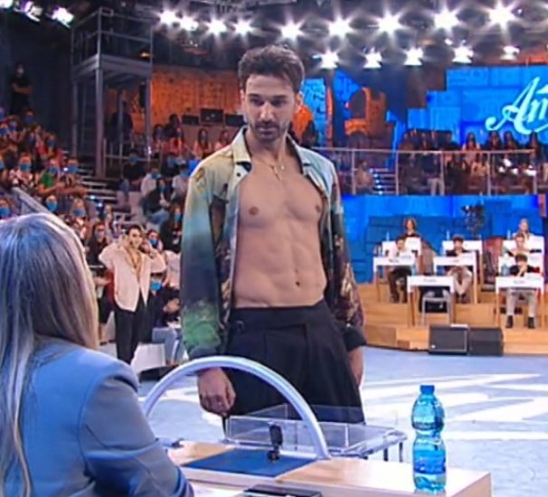 heythereelena's tweet photo. Quando lui                       Allora noi

#amici21 https://t.co/Uz7H2LR4qI