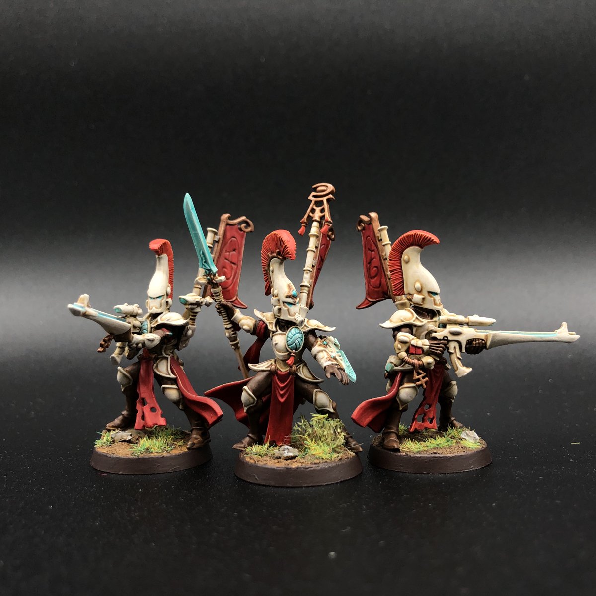 _asranq's tweet photo. @Kabooski01 Yes, definitely Ynnari. The glory of the ancient Aeldari empire and all that. https://t.co/QKn6DCxh2p