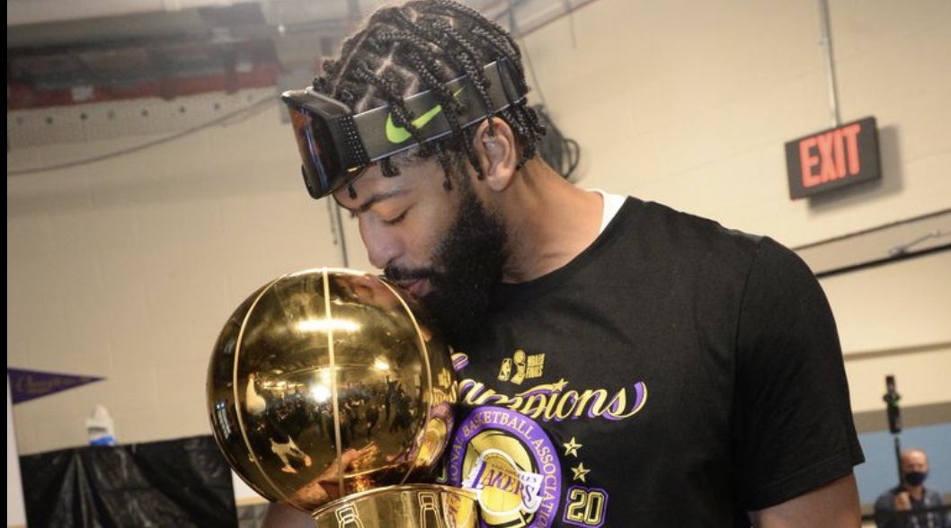 LALakersFR's tweet photo. Il y a un an, aujourd’hui 🏆 https://t.co/8kTiAguGMj
