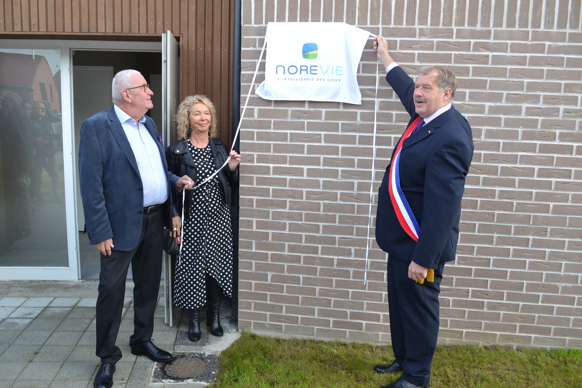 Norevie_esh's tweet photo. Ce matin a été inauguré le béguinage Simone Veil à Chéreng avec @lecocqcharlotte , @DanyWattebled, Pascal Zoute, Maire de Chéreng, Réjan Lefèvre, Pdt du C.A. de Florevie, Pascal Leclerc, DG de Florevie et @LilleManuelle , DG de Norevie.

#livraison #logementsocial

@Groupe_Arcade https://t.co/IFwHywS2i2