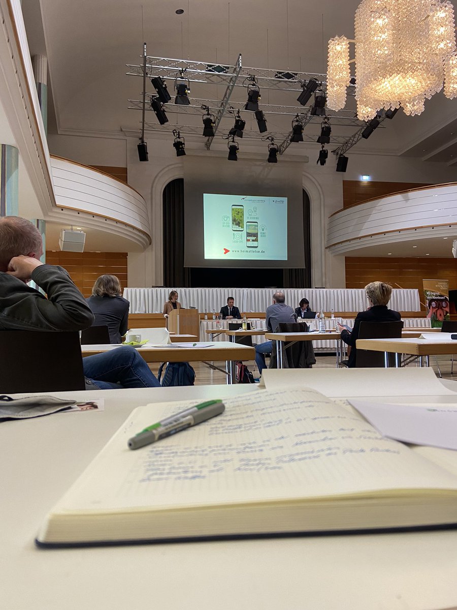 BayreuthTourism's tweet photo. 7. Forum Heimat und Freizeit der Metropolregion Nürnberg in #Ansbach mit interessanten Informationen zum #Entdeckerpass und zu #KulinarLandschaft. Besonders interessant ist aber der #Heimatlotse der von der Bayreuther Agentur GMK GmbH & Co. KG konzipiert wurde. https://t.co/2eNPtur0U3