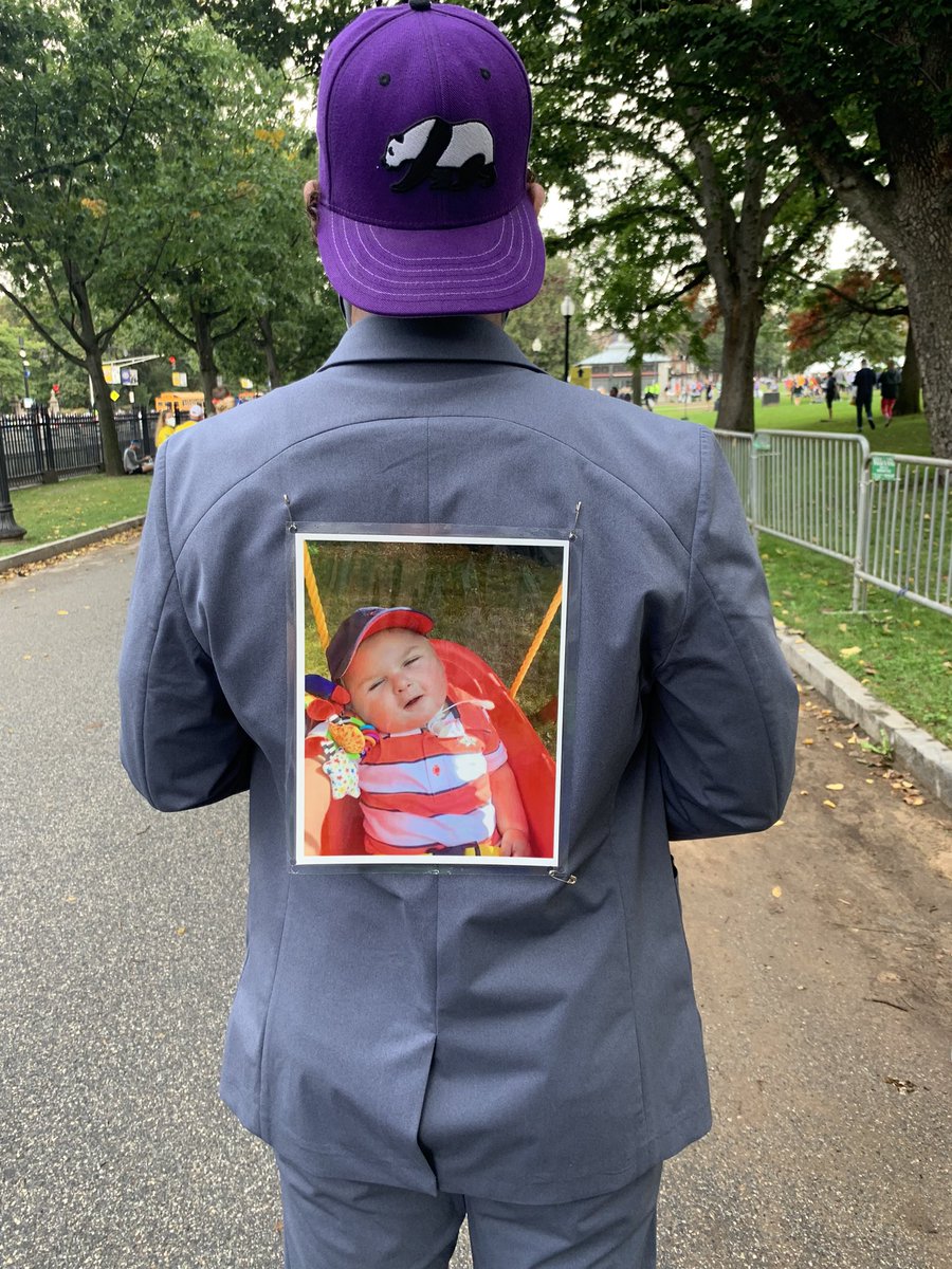 MauriceLowman's tweet photo. 26.2 for breakfast
@bostonmarathon for @rett_ma #marathonpanda #outrunrett #inasuit #manrunsmarathoninasuit #bostonmarathon #gratefultobehere #highfivesandpositivevibes https://t.co/kkLMQrcEr6