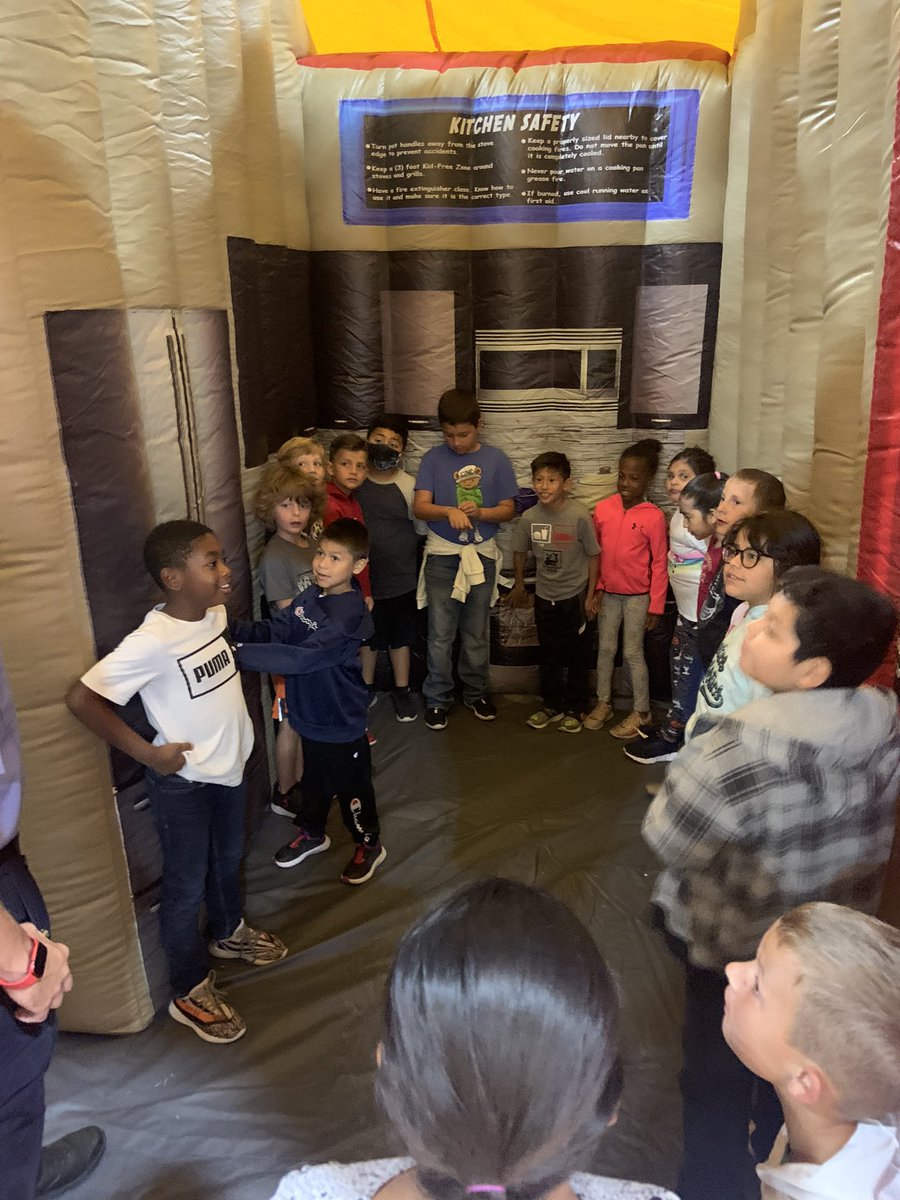 Oyler’s 3rd Graders tweet media