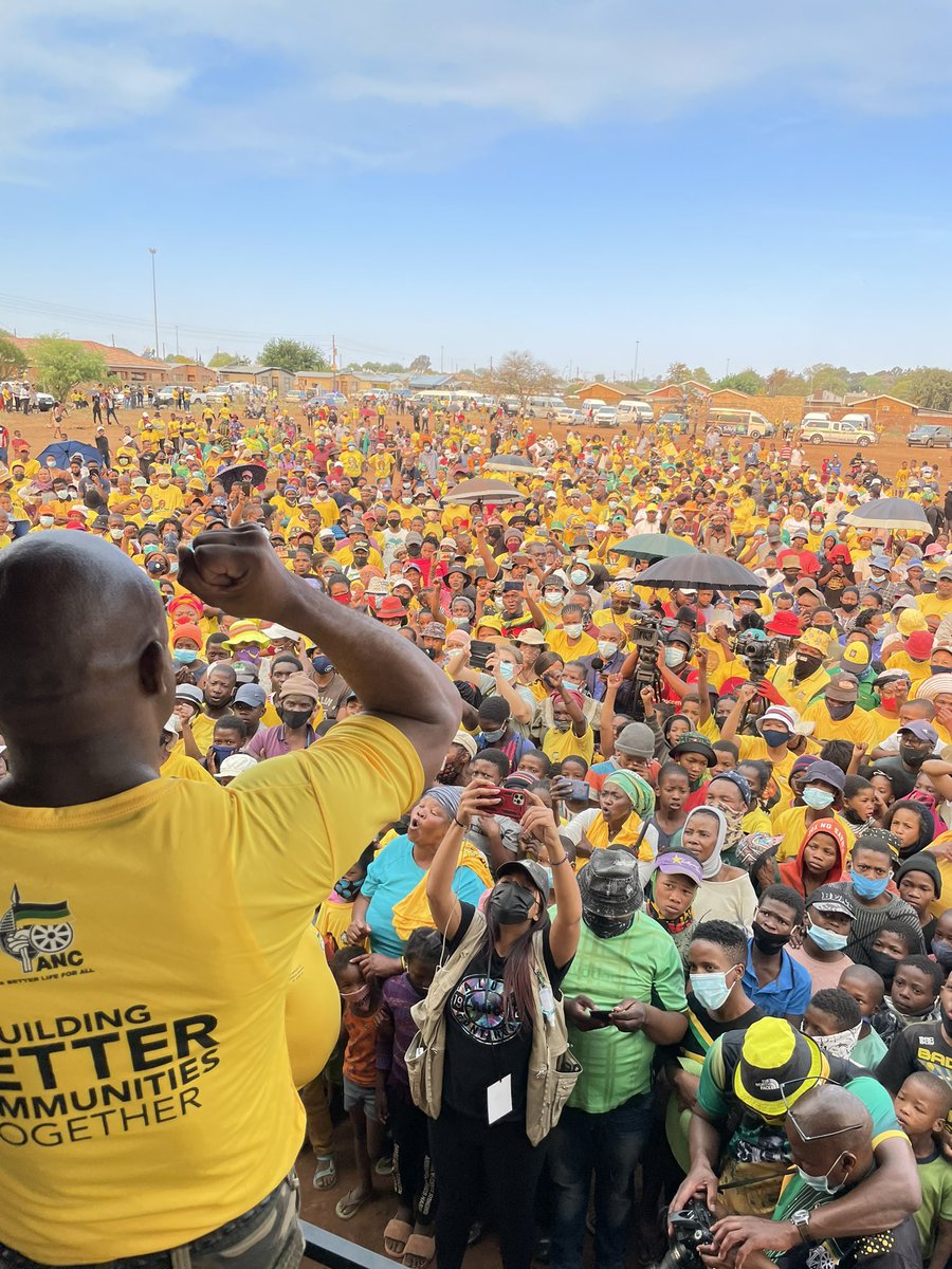 pulemabe's tweet photo. “Forward to ANC Victory Forward” @MYANC @CyrilRamaphosa @AncNcape #VoteANC #LGE2021 #BuildingBetterCommunities https://t.co/6s2XGEV8K2