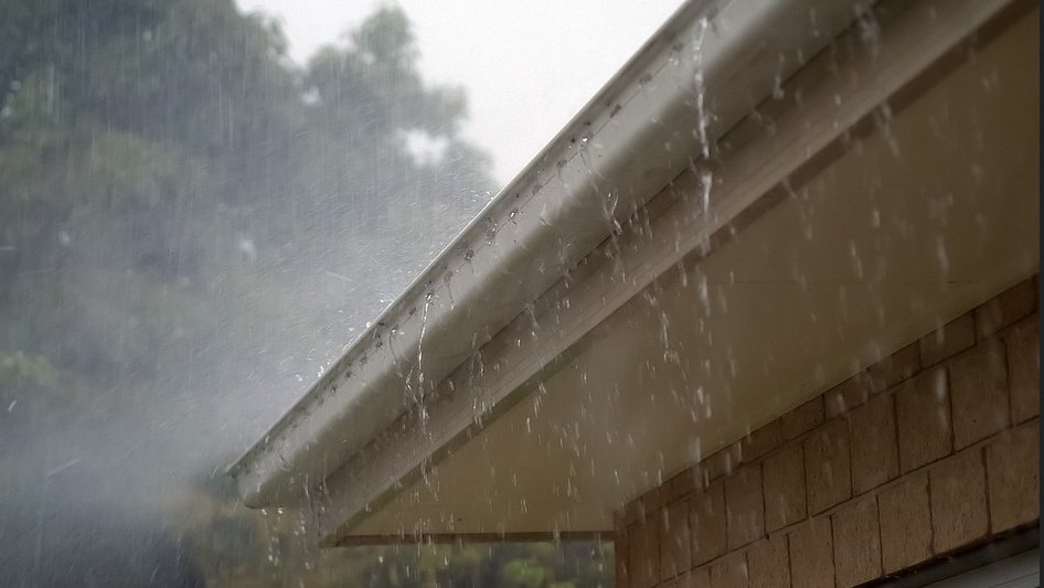 Huiseigenaren zijn niet goed op de hoogte van hun eigen verantwoordelijkheid als het er om gaat waterschade te beperken. Dit blijkt uit promotie-onderzoek. 'Het is tijd voor duidelijke communicatie,' zegt promovenda Karin Snel
h2owaternetwerk.nl/h2o-actueel/ve…