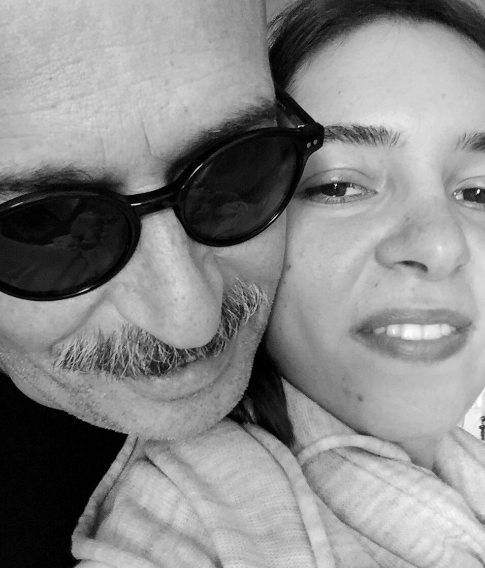 osmanwober's tweet photo. #dunyakizcocuklarigunu hayatın sana verdiği en büyük ödülün günü. ❤️ https://t.co/OL5rMIY2Km
