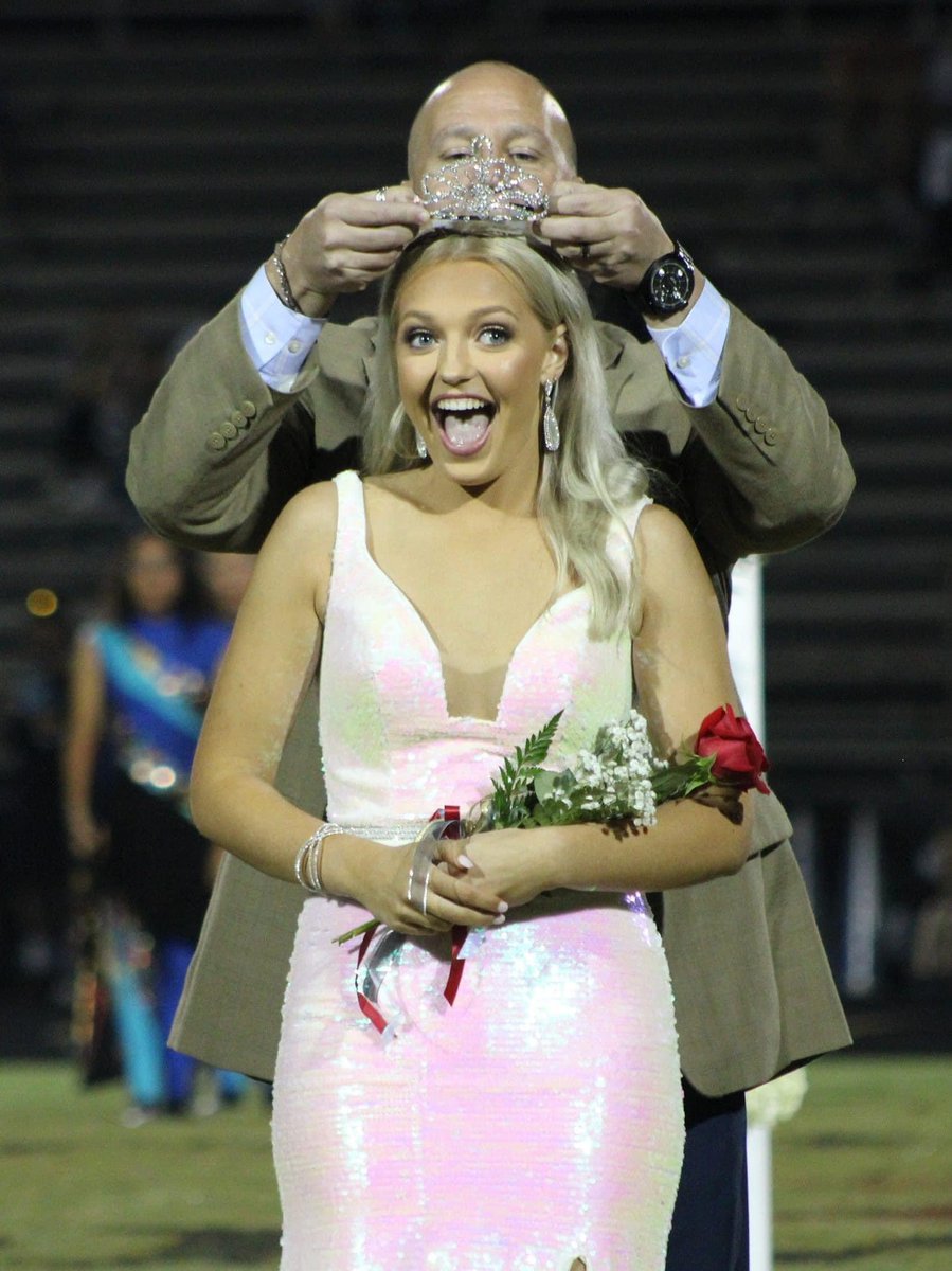 Congrats to our own Lady Dragon <a href="/annakategraham2/">annakate graham</a>  2021 Homecoming Queen and Miss Coosa Valley Fair! Get it girl!