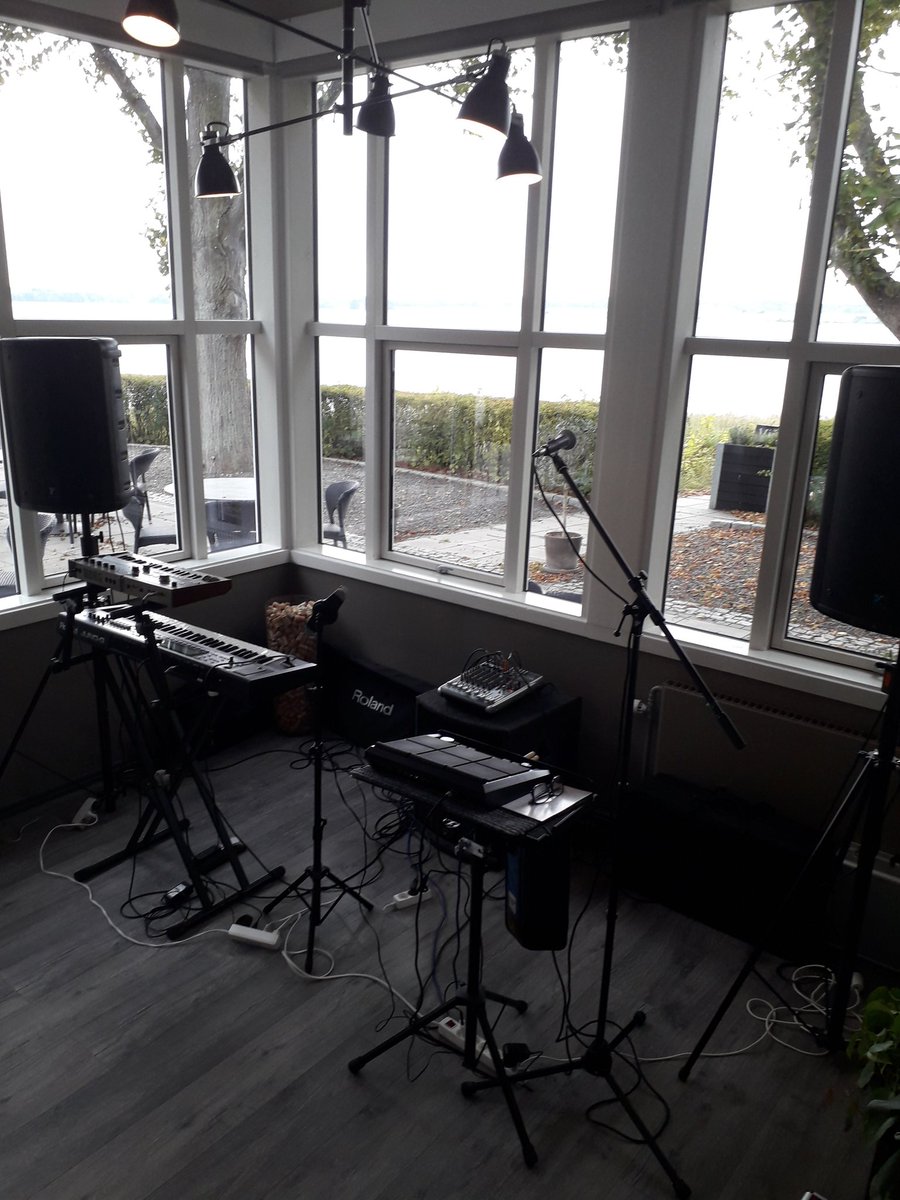 into_blood's tweet photo. Sunday afternoon we played a small set at a private event 🙂🎶🎹 So great to play our #music #live 😊 https://t.co/tSiLXMAHWp