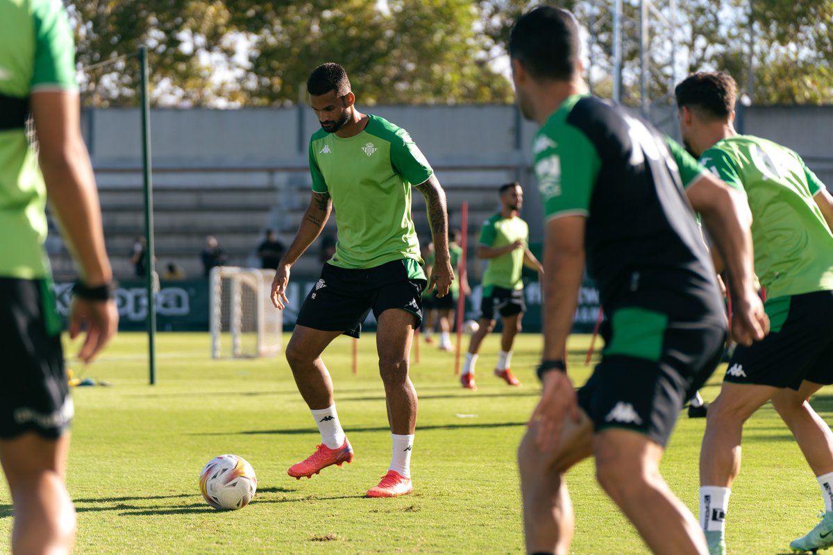 Real Betis Balompié 🌴💚 tweet media