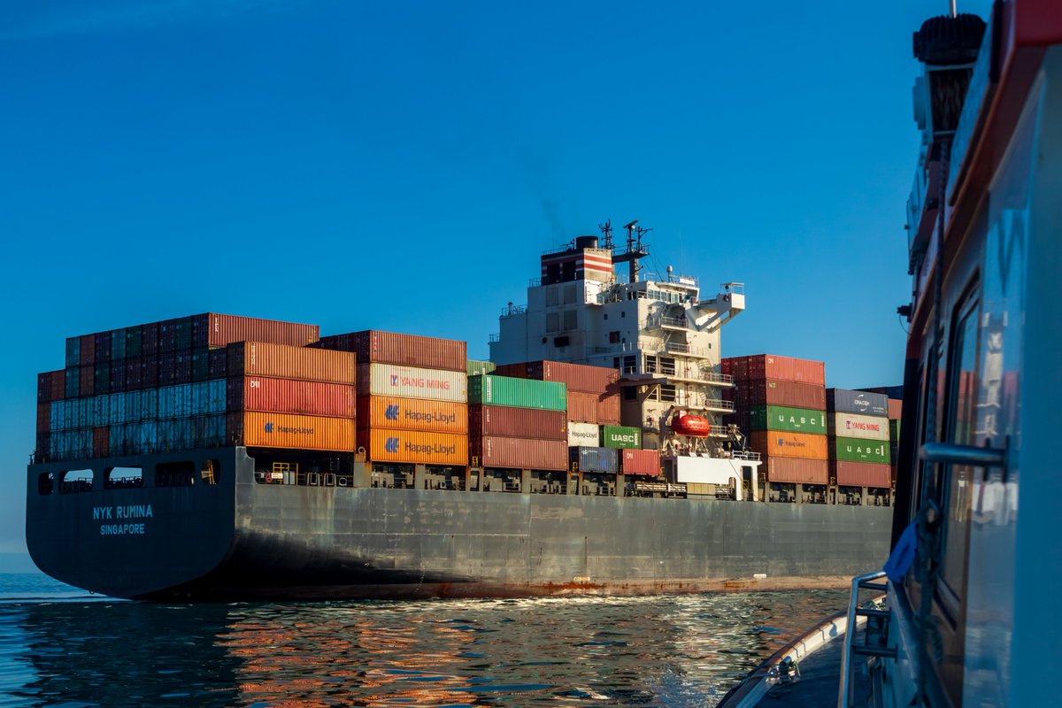YN63_BXC's tweet photo. A great weekend out on the pilot boat. Delivered stores to OLYMPIC LIFE, landed pilots from NYK VESTA and NYK RUMINA and boarded one to FELICITY ACE. #FoundONE #VLCC #CarCarrier #ContainerShips #BrixhamPilots #shipspotting #shipspotter https://t.co/9QJX6WDS1E