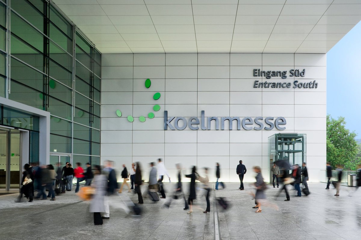 TheSportsBooker's tweet photo. #FIBO, originally planned for November 2021 will return in 2022, on a rotational basis and take place in #Cologne from 7 to 10 April. FIBO is the leading trade show and driver for the entire #fitness industry. https://t.co/fVHvbEWbdd https://t.co/NBpfuI7scL