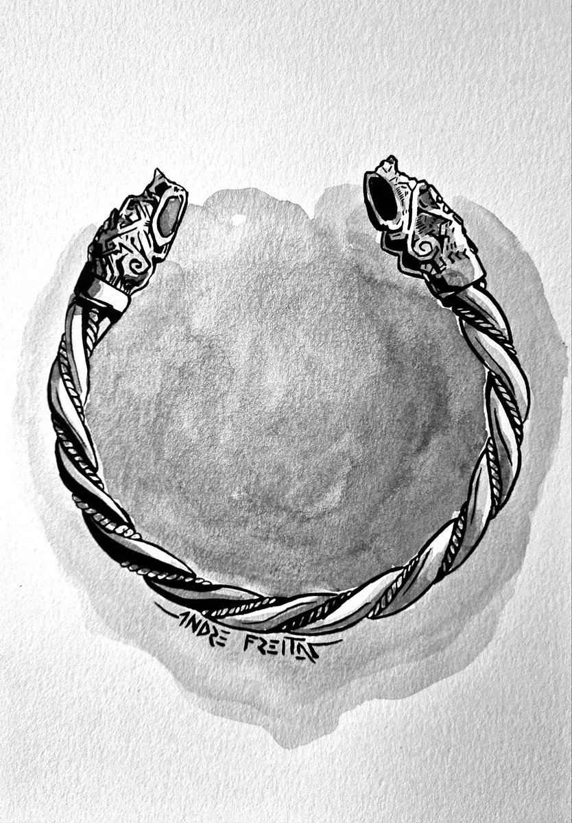 yescabrita's tweet photo. #inkthorbeer dia 11: Draupnir
O arm ring Draupnir foi confeccionado pelo irmãos Brokkr e Eitri para competir com lá presentes de filhos de Ivaldi. Draupnir, ou "the Dripper" se multiplica a cada nove dias, "gotejando" oito novos Anéis de ouro. 
#odin #vikings #draupnir #armring https://t.co/w4Crl0da8h