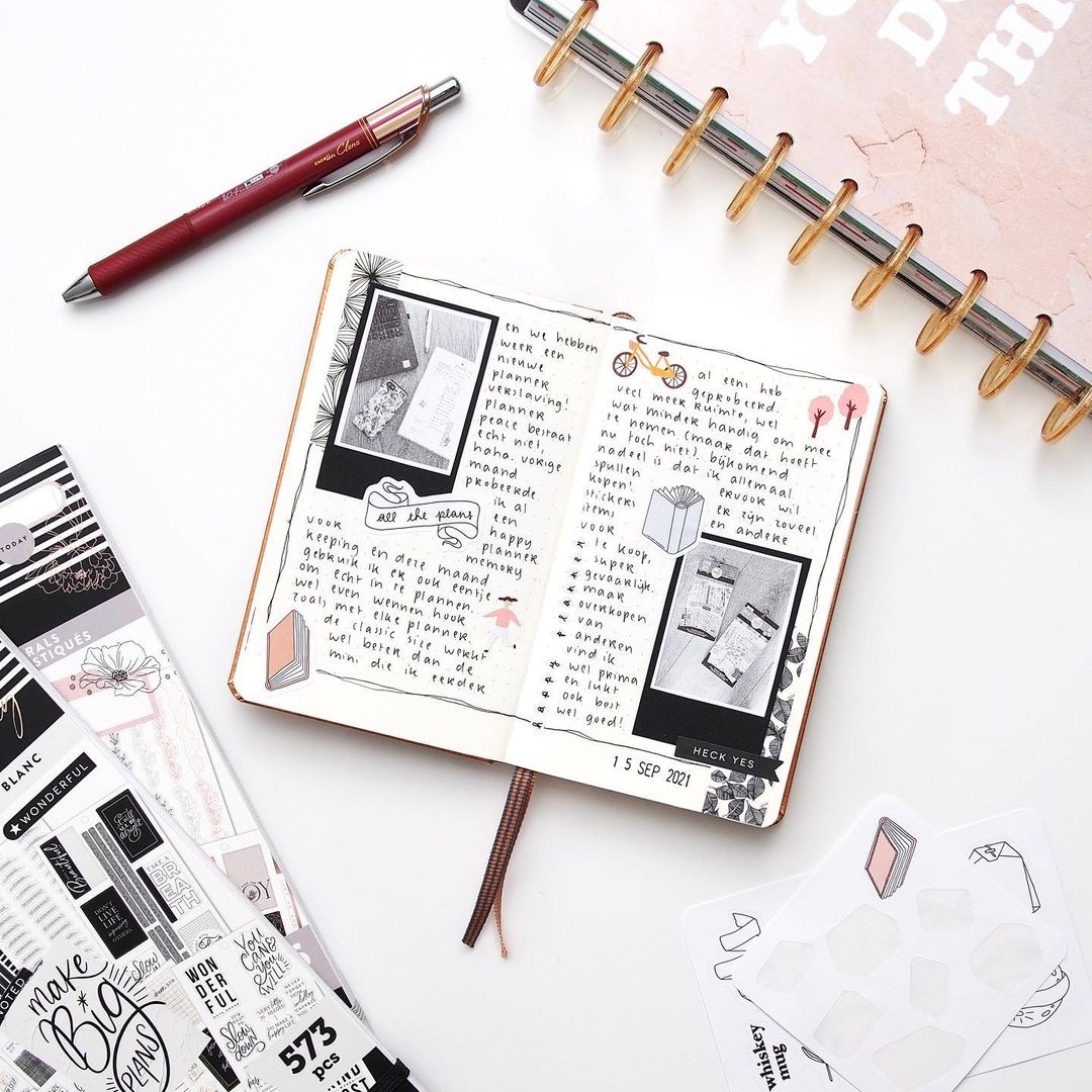 PAPERANG3's tweet photo. Daily or weekly planning?📔
What's your favorite journal spread?✨

Shop now 👉 https://t.co/7rqdFKKRfX
Shop now 👉 https://t.co/RiEjz6ekqB 

#paperangprint #bulletjournaling #bujocommunity #bulletjournal #journal #printer #pocketprinter #bujo #journaling #stickers #studytips https://t.co/l5nt1Wa1R3