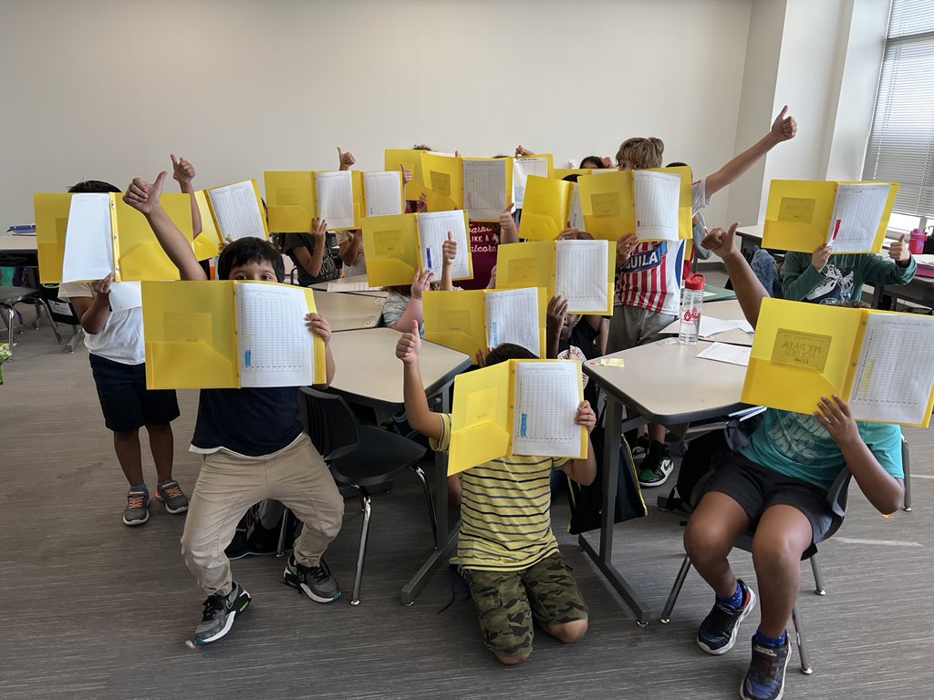 Look at these goal getters in Mrs. Pitterson’s class! Way to grow 3rd grade! 🤩 #HESpanthers