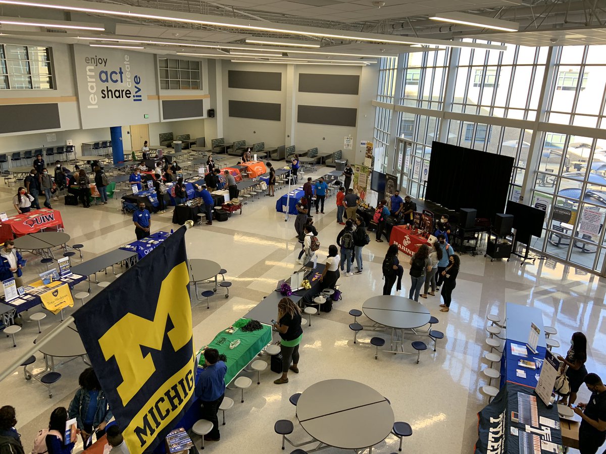 msdew_whs's tweet photo. TACRAO college fair just getting started.  Thank you to everyone for coming and sharing your schools!  @JerriNixon12 https://t.co/u5vmHxOF6e