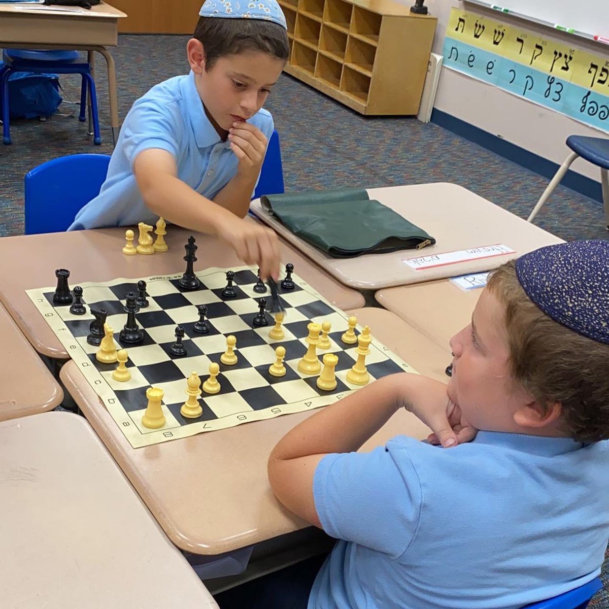 TorahDaySchool's tweet photo. Chess Club is a new addition to our after school activities based on parent requests. We are excited to partner with @RiceUniversity chess club to offer this opportunity! https://t.co/CsqBF1XqMq