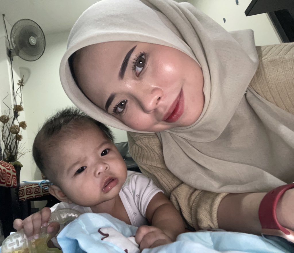 shzreenmd's tweet photo. Song joongki notice me, my daughter look like you 🤣 penangan #Vincenzo masa pregnant suka tengok muka vincenzo 😜 https://t.co/g0baNaRXFJ