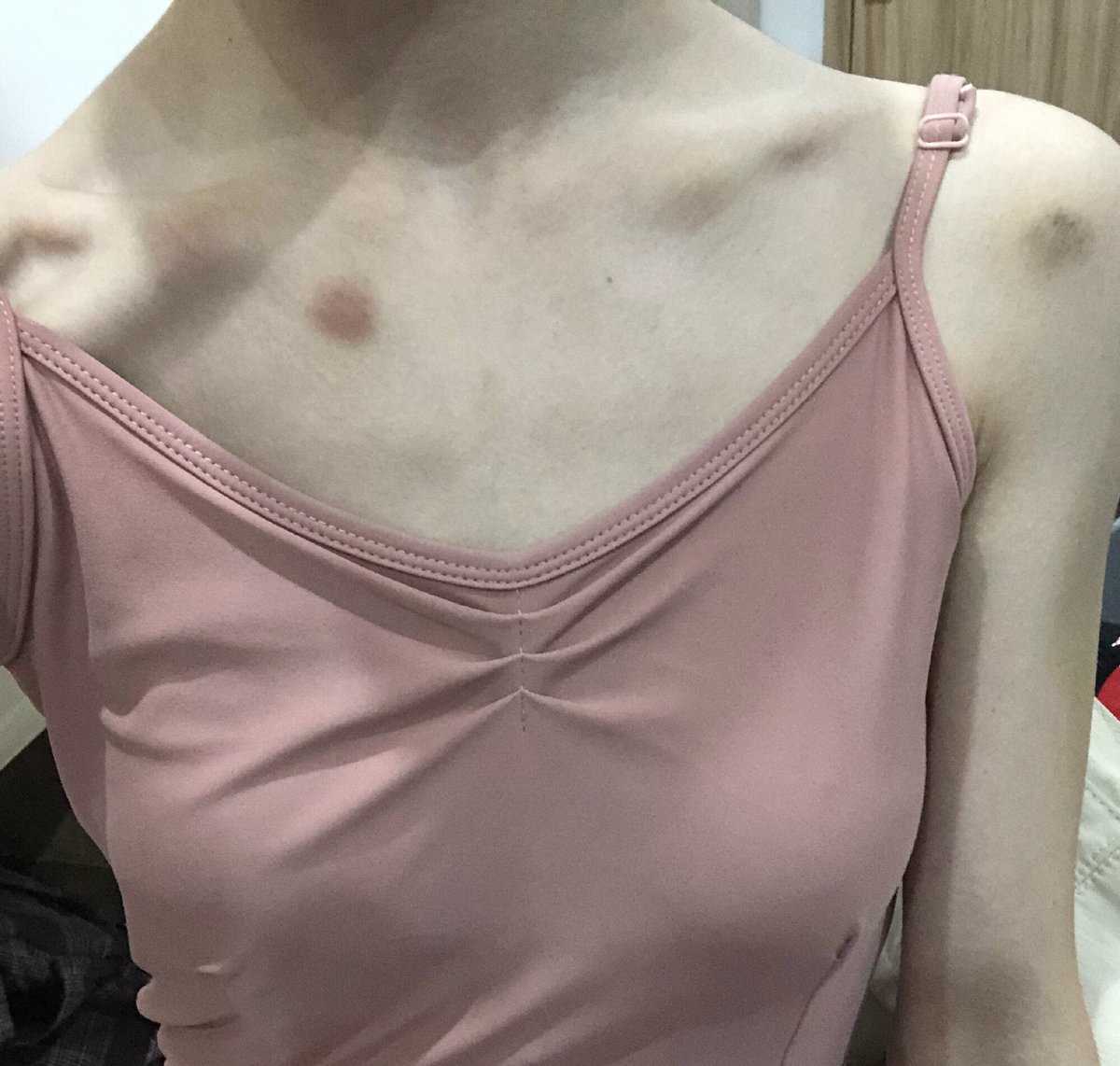sladelouella's tweet photo. 要等的始终是最美好的自己，
加油做一个合格的反差婊，第一次来推特，可以收到私信和点赞吗？
#反差婊 #母狗 https://t.co/cMyK48YUSr