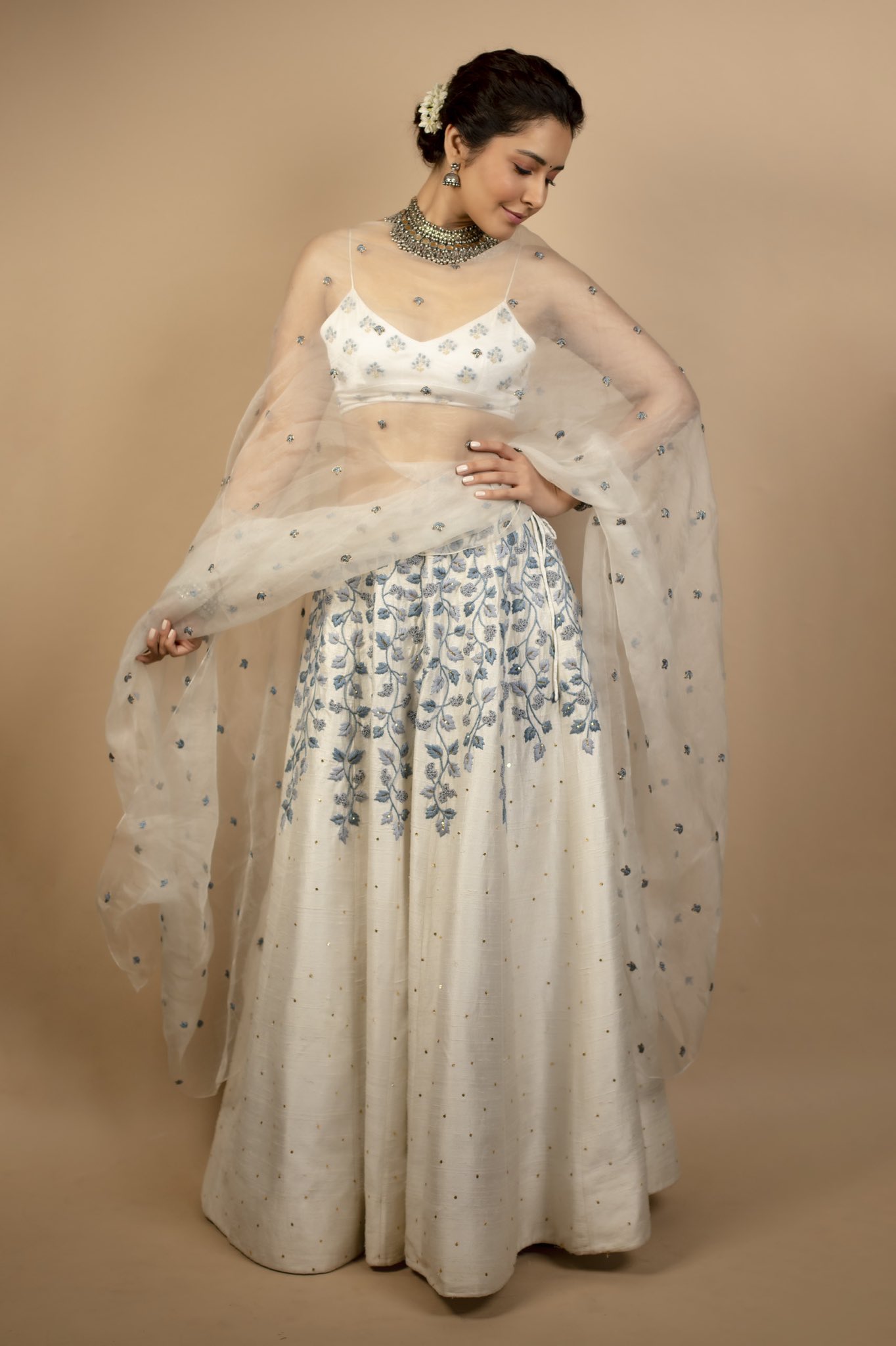 FBbNyY9VUAEnvgm?format=jpg&name=large