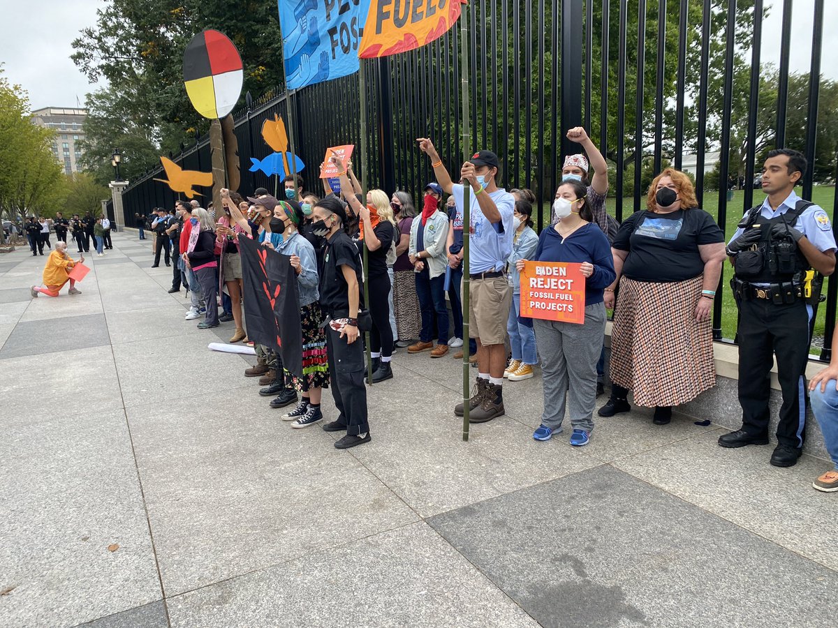IENearth's tweet image. ⚠️ HAPPENING NOW ⚠️ DC law enforcement has brought out the LRAD to use against elders on Indigenous Peoples’ Day!