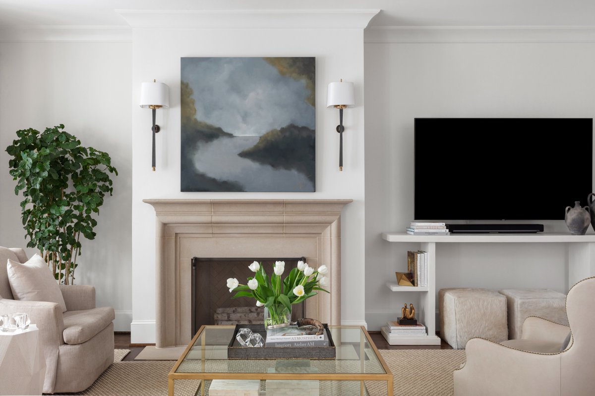 Tritterfeefer1's tweet photo. It may be October, but this week we still have by-the-sea vibes. Shown, the Tritter Feefer Soho Console in Light Seaside finish. Has storage ever looked this serene?

By @huffharrington
Photo By @rusticwhiteinteriors

#tritterfeefer #tritterfeefertribe
#createmoretogether https://t.co/s55VADdQkN