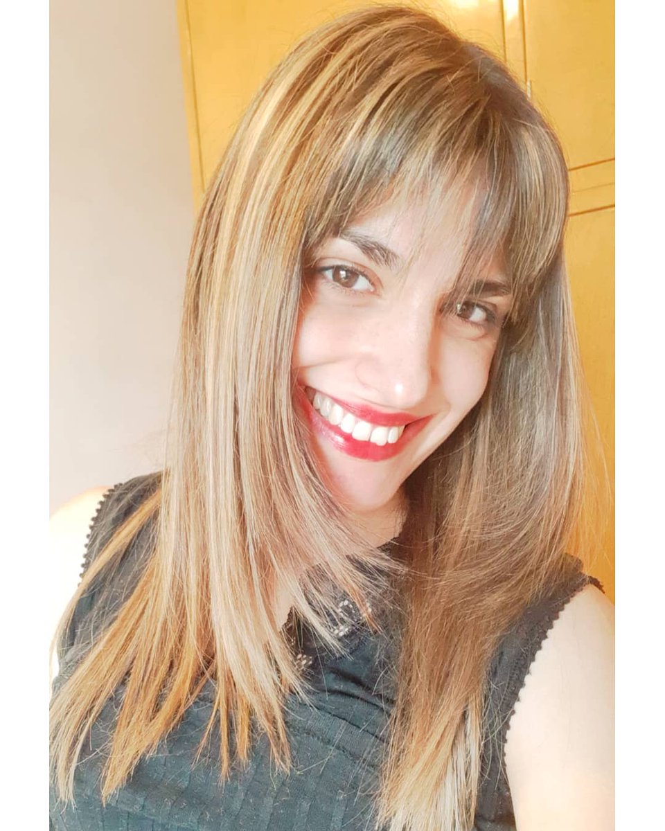 Messimeell's tweet photo. Enthusiasm moves the world 💕🥂🦋🌺 #goodmorning https://t.co/3lyJInJdWi