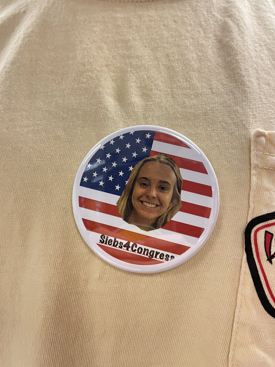 Meet our awesome team, Stella and Isiah. Go find Stella to get your own button! #siebs4congress