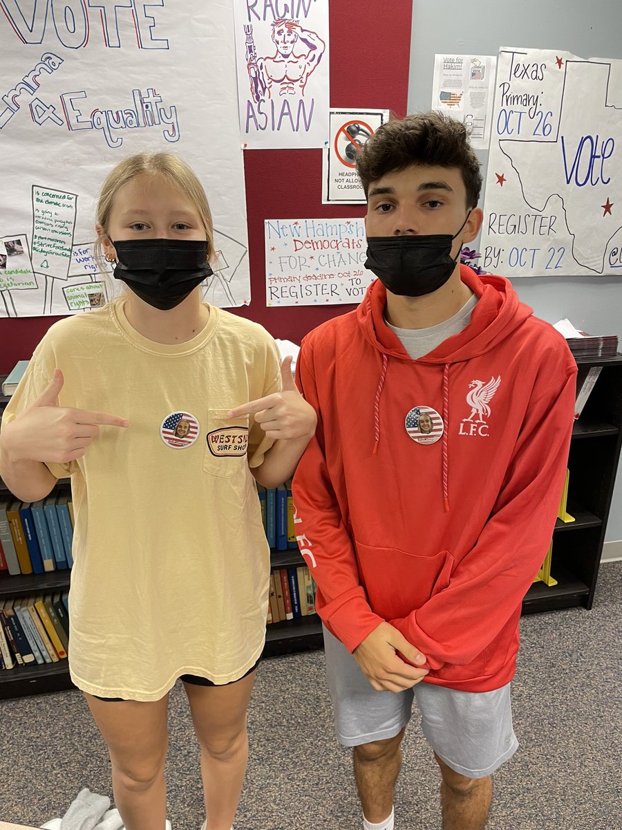 siebs4congress's tweet photo. Meet our awesome team, Stella and Isiah. Go find Stella to get your own button! #siebs4congress https://t.co/pv090u2JHi