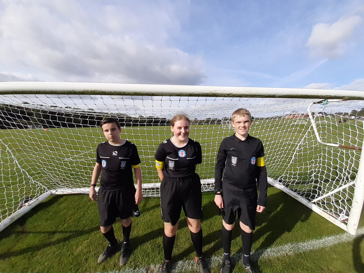 NRCFAREFDEV's tweet photo. REFEREE SUPPORT | it’s great to see more of our referees out in action over the weekend, especially a number of our new trainee referees 👍

Members of our Referee Development Team continue to support by way of match-day mentoring &amp; via the telephone 📞 

#NRCFAREFDEV https://t.co/0wWd4okEKn