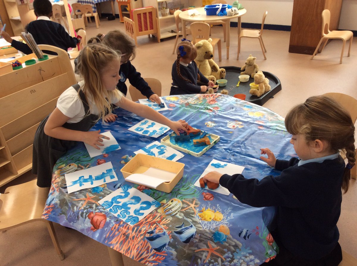MissNeishCVP's tweet photo. Signing our names, sorting sounds, printing letters and playing with our new blue rice! All in a days play 🌟 @CanalViewPSEdin https://t.co/R3iPifc5HM