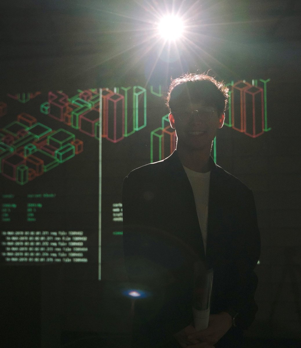 Kyle Lee is a digital designer and contemporary media artist based in Seoul. He works across multiple mediums with a keen interest in exploring emerging digital experiences in the contemporary. chanulee.github.io