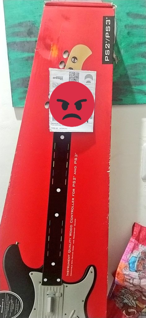 nfpg's tweet photo. Presente dos dias das crianças que veio todo quebrado @americanascom ! Cadê o padrão de qualidade? Produto veio direto na caixa, sem plástico bolha, sem uma caixa protetora! Está toda quebrada por dentro. Sinceramente @americanascom , a @DirectlogBHZ e @cheirodemusica nota zero! https://t.co/tfq3SkTKPu
