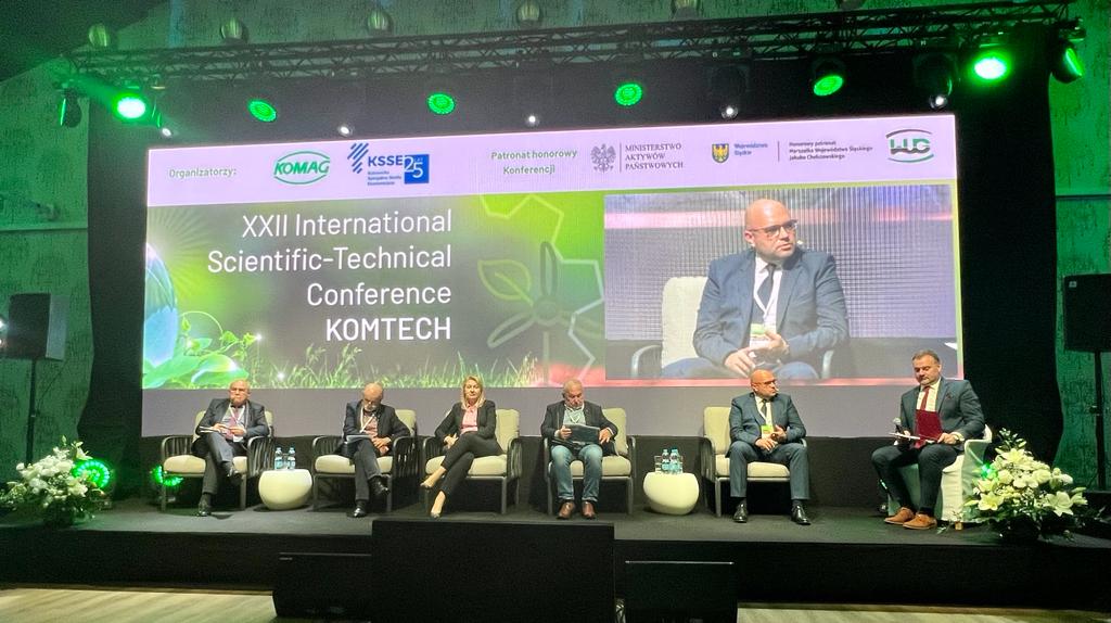 OrgKike's tweet photo. Górnictwo było od zawsze silnie związane z energetyką i na tym fundamencie należy budować transformację Śląska @AlbertGryszczuk podczas #SilesianEnergyStorageForum ##KOMTECH
@ItgKomag @KatowickaSSE @Barbara_Adamska @DProstanski, Wojciech Myślecki, Jan Popczyk, Zbigniew Hanzelka https://t.co/vpvkZvdWF9