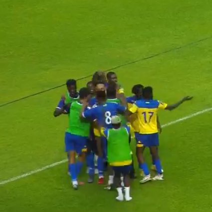 Footballogue's tweet photo. [#QualifCDM🏆] GABON 🇬🇦 2-0 🇦🇴 ANGOLA

⏱ FIN DU MATCH !

⚽️ Aubameyang 
⚽️ To Carneiro (CSC)

Le Gabon revient provisoirement à 3 Pts de l’Égypte.

#GABANG https://t.co/RfGblotuvP