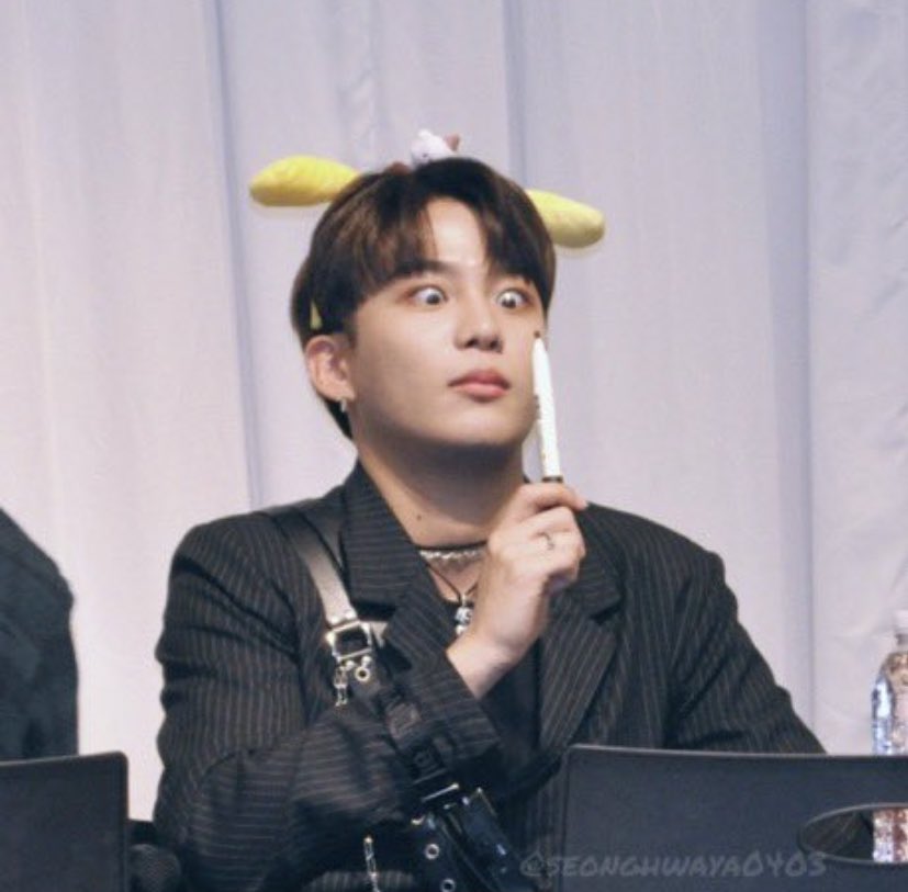 happy birthday to our teddy bear maknae jongho, have an amazing day my love!
#우리_행복돌_종호_생일축하해 #종호
#Eternal_Jongho_Day #JONGHO