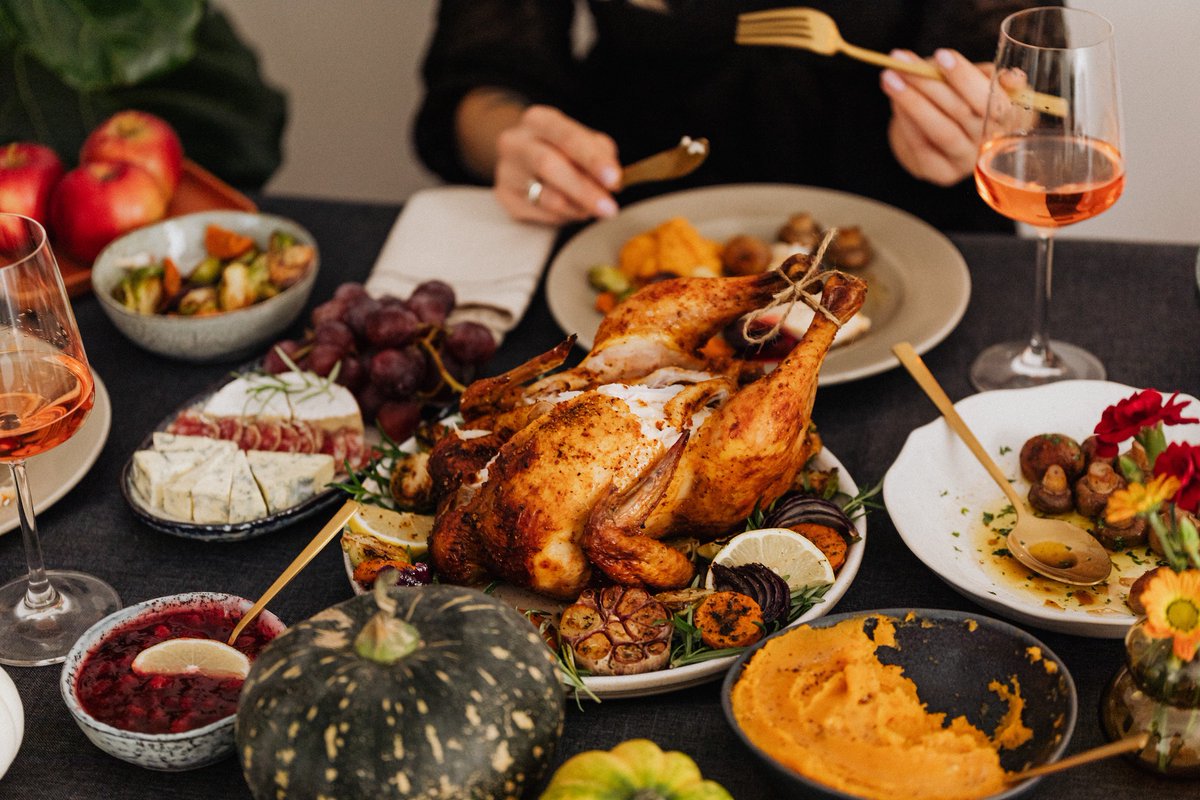 wedidit3's tweet photo. Happy Thanksgiving! A big thank you to our amazing community for all of your support throughout this year. We hope that you can spend today feasting, laughing, and giving thanks with your loved ones.

#thanksgiving #gratitude https://t.co/XhoIk5sbu5