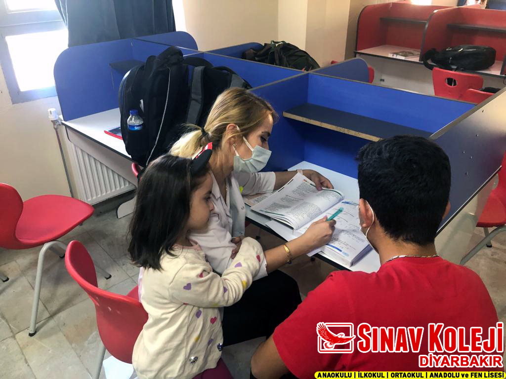dbsinavkoleji's tweet photo. Bire bir etütlerimizle YKS-2022 çalışmalarımız devam ediyor. İstikrarımızı bozmadan adım adım hedefe ilerliyoruz. 
#yks2022 #Sınav #DiyarbakırSınavKoleji #EtütSınavda
#SınavEtüt #Diyarbakır #Kolej #EniyiÖzelOkul https://t.co/4cgBGgMfhi