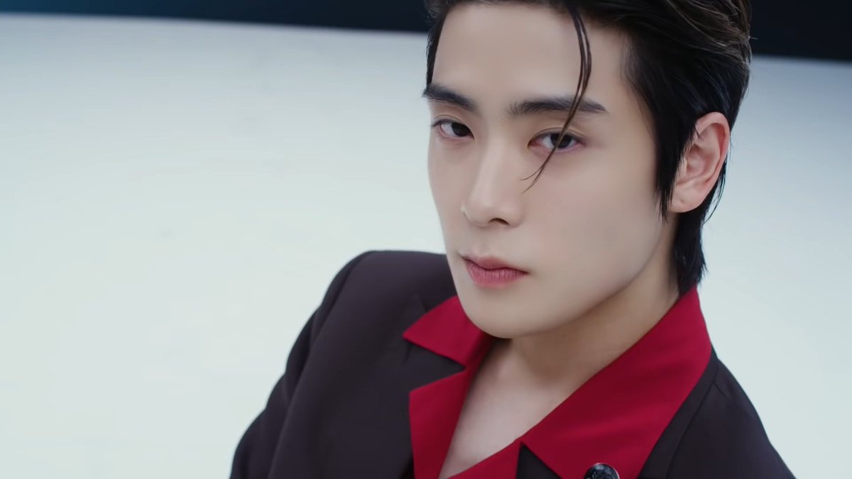 JJHLOOKS's tweet photo. #JAEHYUN https://t.co/8oraiAOBSK