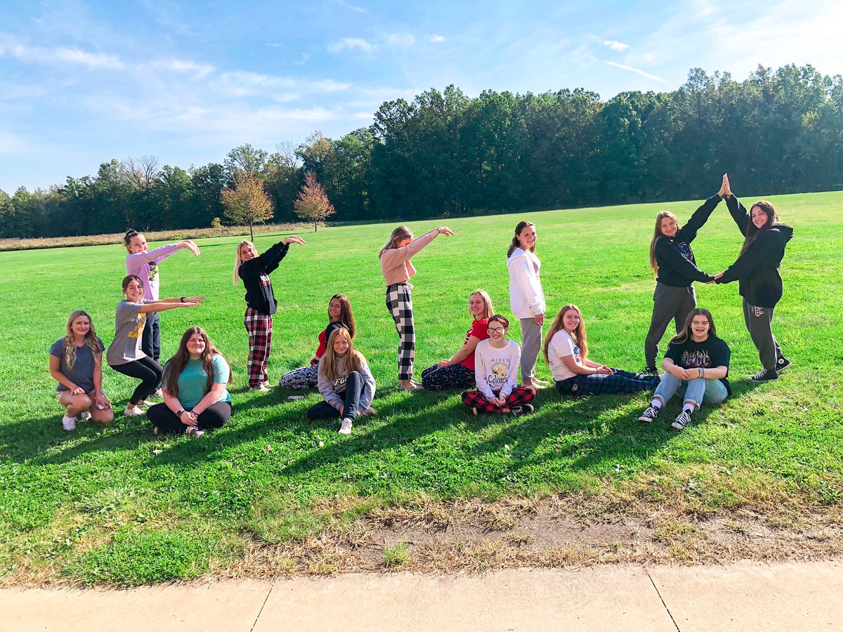 #VFLTfun <a href="/FCCLAOhio/">Ohio FCCLA</a> 

KHS FCCLA members taking a break from our virtual training to take a group photo!💜

#FCCLA  #celebrateKHScats 
@MrKohler2 <a href="/mrs_meczka/">Mrs. Meczka</a> @jbaileyKLSAD