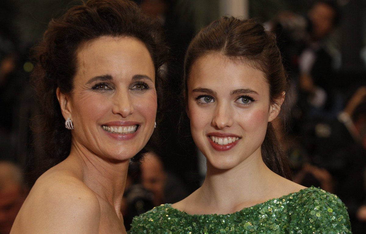 RekomenByAsrul's tweet photo. #TIL Margaret Qualley + Andie MacDowell in Netflix’s MAID are actually mother-daughter in real life https://t.co/Sur296CUx9