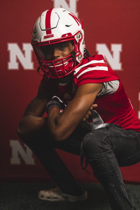 I know I’m late but I just wanna give a huge thanks to @NEB_Recruiting @beni_ngoyi @AdonisSuperman @jleutyy @DaneMentore @ChiColeman23 for the unofficial visit means a lot and I had a bunch of fun thanks to the guy’s❤️💯🤝