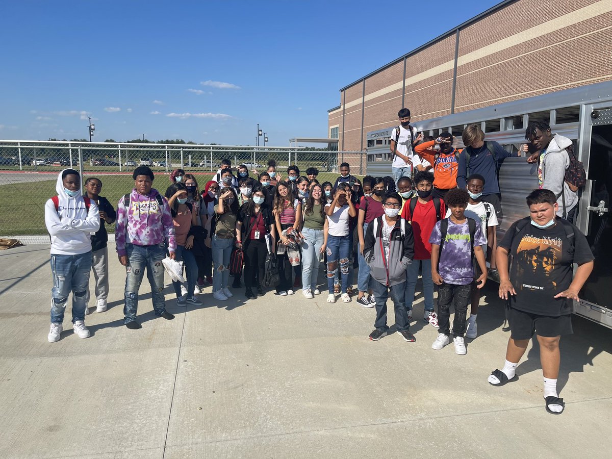 ThomasRandleFFA's tweet photo. Wright Jr High Students show up in number at first FFA meeting #dentime #thomaserandleffa https://t.co/6k6AlRfDla
