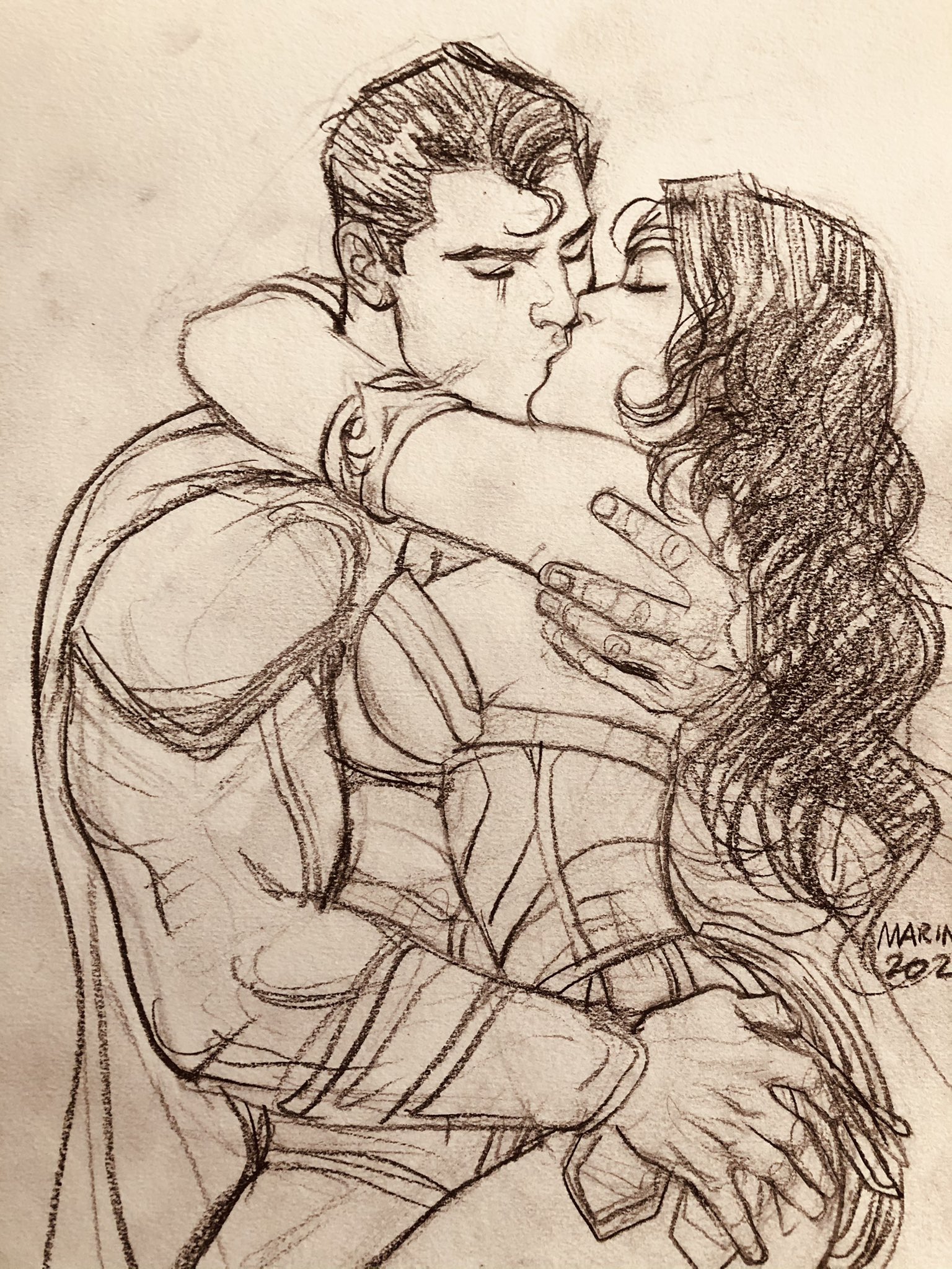 Wonder Woman And Superman Kissing