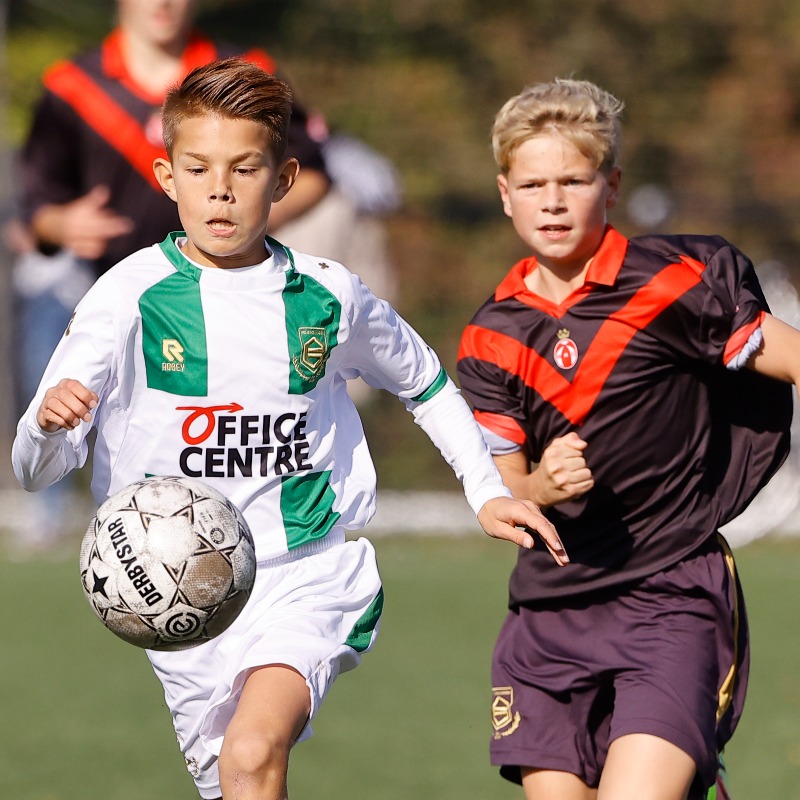 fcgroningen's tweet photo. 📺 Samenvatting FC Groningen onder-14 tegen FC Twente/Heracles Academie onder-14.

Inclusief een prachtig doelpunt uit een vrije trap!🔥

➡ https://t.co/9Sj6CO4ywx

#WordGroter @fcgopleiding