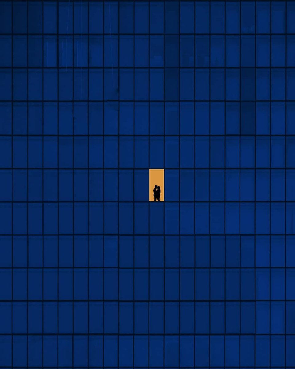 MOCDA_'s tweet photo. "One of the hardest things I feel in art sometimes is to capture the attention of our sensory addicted and easily distracted eye with a work that at its core is quite minimal."

Continue to read the new Curator'sCorner written by @VanAvermaetTom down below 👇🏼

Artist: @whoisonkar https://t.co/IFbS43W4Ij
