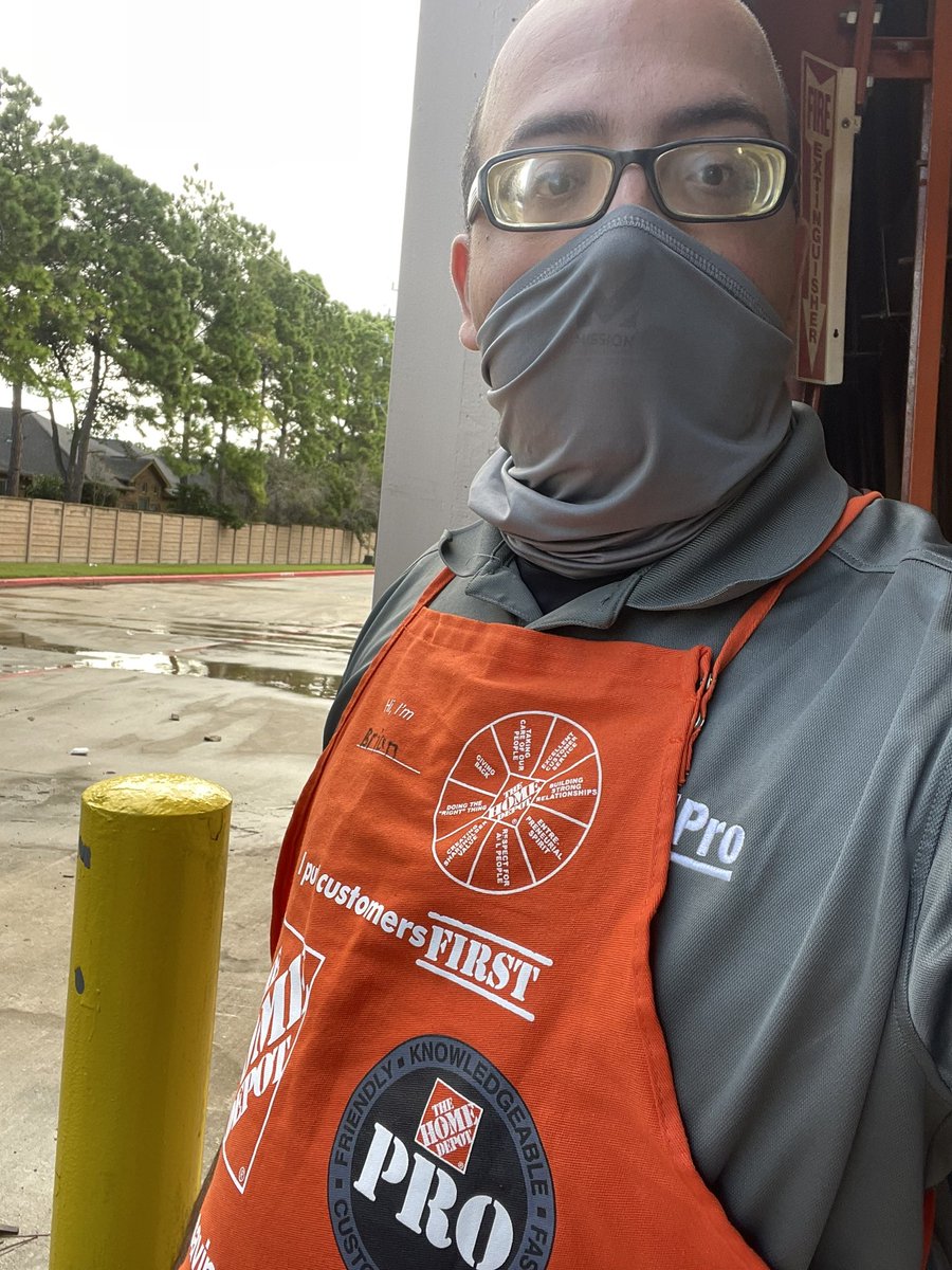 bpaulnm's tweet photo. #Day1 at my new store today. Looking forward to this new adventure at #6561 #CA2TX https://t.co/fdSI77COuS