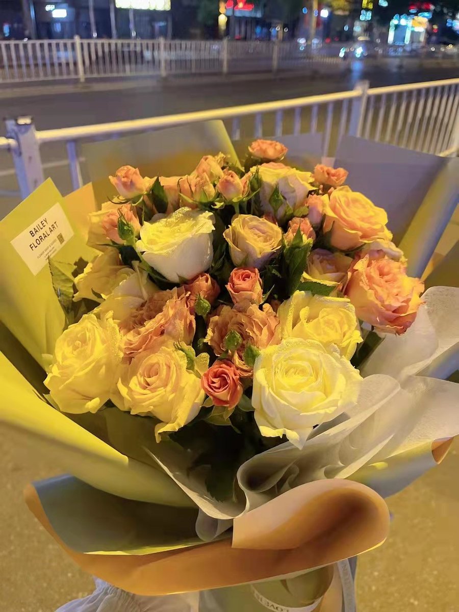 nanchang666's tweet photo. 花不贵，下次见面你送我呗 https://t.co/zRRJJb5IDq