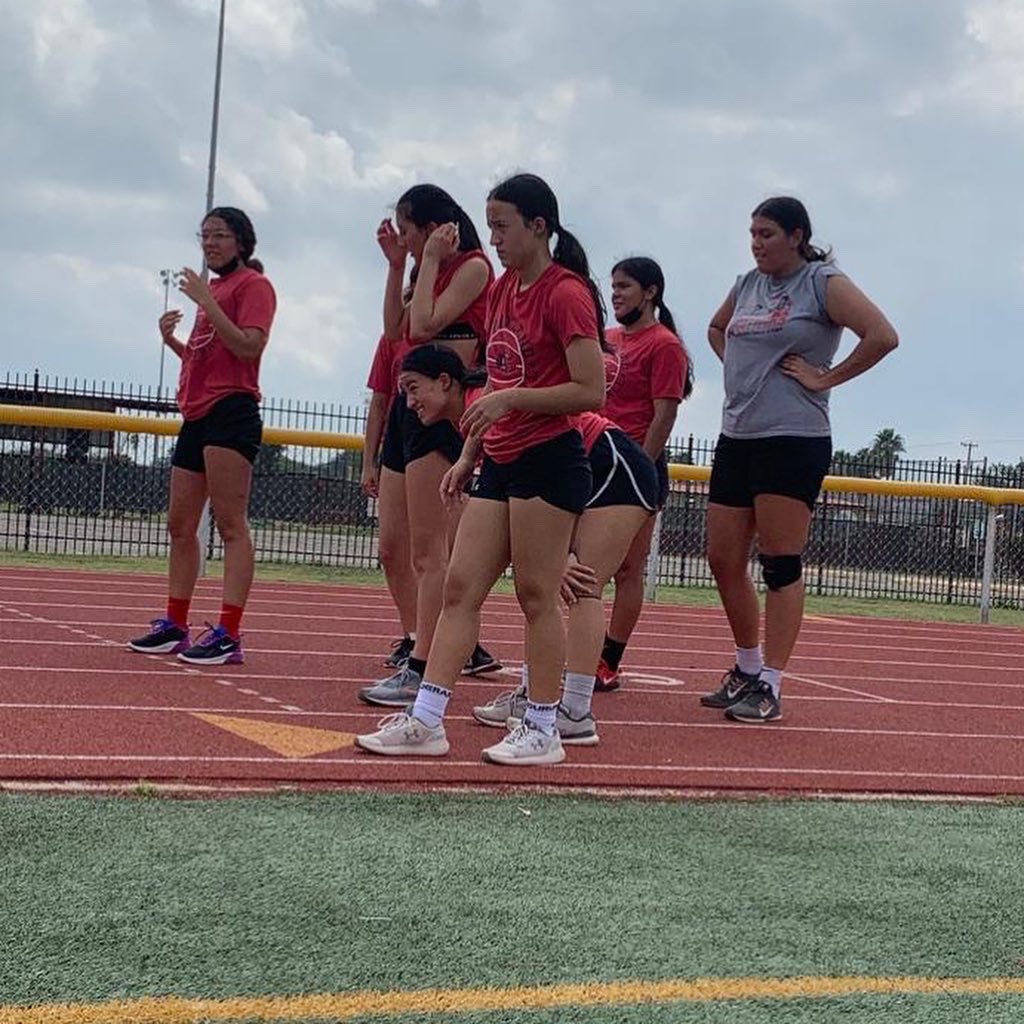 ladyrattlersGBB's tweet photo. How we start our Mondays! #onegoalinmind #9days https://t.co/ArLdupM41o