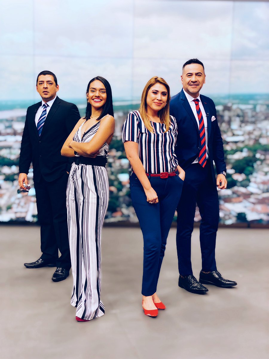 robertoperezpy's tweet photo. Después de la maratónica transmisión de la víspera 💪 acá estamos haciendo su informativo de cada mediodía! 📡 @sntcanal9 #IDMpy🇵🇾 https://t.co/RKujrRaXNF